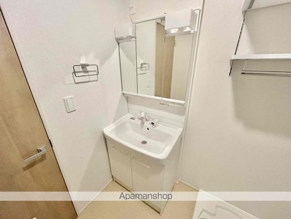 ファミリエ　Ⅰ[1LDK/44.7m2]の洗面所