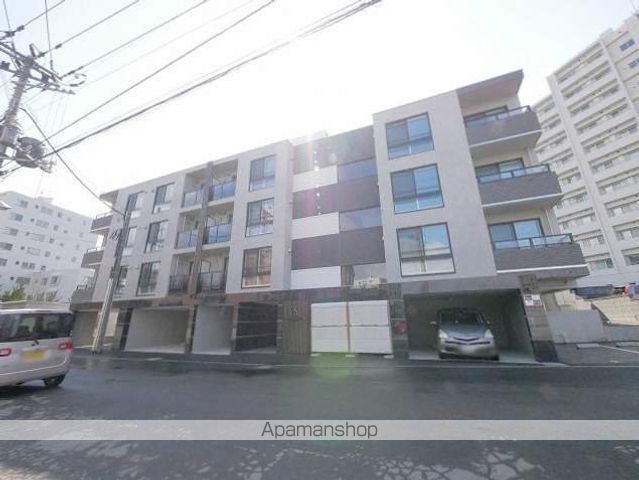 アルファスクエア福住2条の外観写真