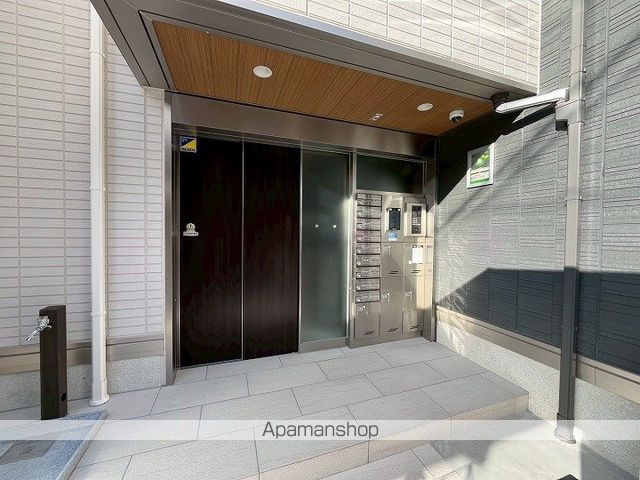 スペチアーレ平野西の玄関写真
