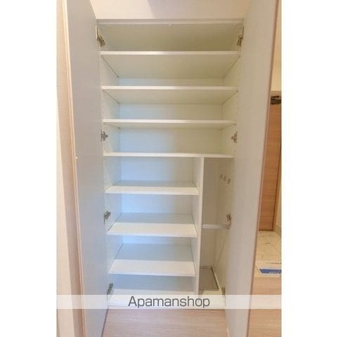 コンフォリア・リヴ南品川の内装写真