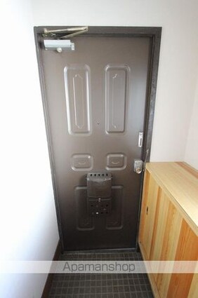 ハイム屋島[3DK/64m2]の玄関