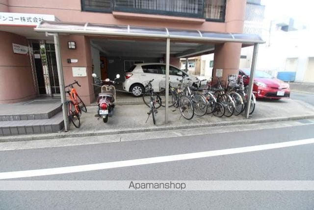 大宮KTビルの玄関写真