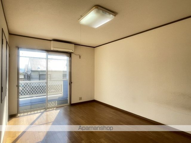 ユージンの内装写真