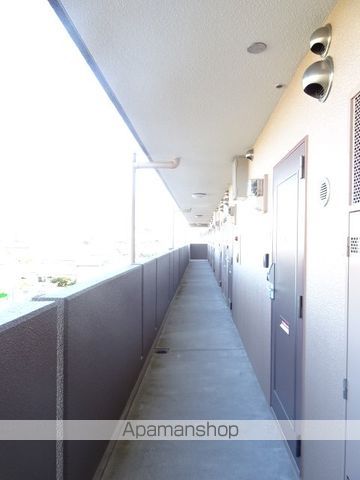 メイプルバンクの玄関写真