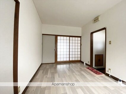 花の街ハイツＣ[2DK/38m2]のリビング・居間