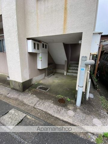 寶ビルの玄関写真