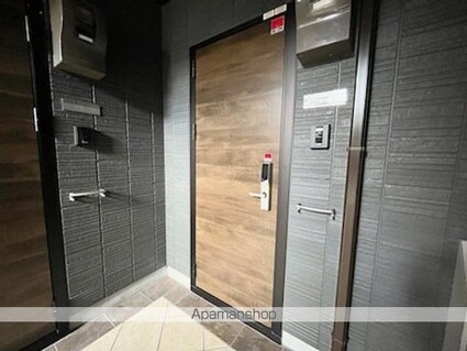 Ｆａｒｏｕｃｈｅ（ファルーシュ）[1LDK/45.04m2]のエントランス