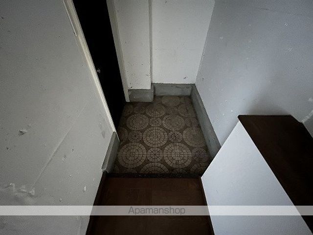 奥野ビルの内装写真