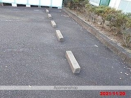 レオパレスＩＮＯＷ[1K/20.28m2]の駐車場1