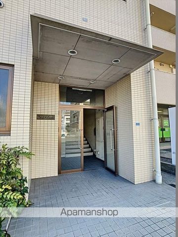 津山線 法界院駅 徒歩28分 5階建 築32年の玄関写真
