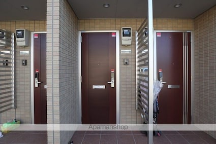 東京都武蔵村山市岸１丁目[3LDK/76.2m2]のエントランス
