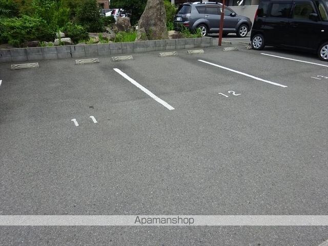 和歌山県和歌山市三葛[3LDK/71.28m2]の駐車場
