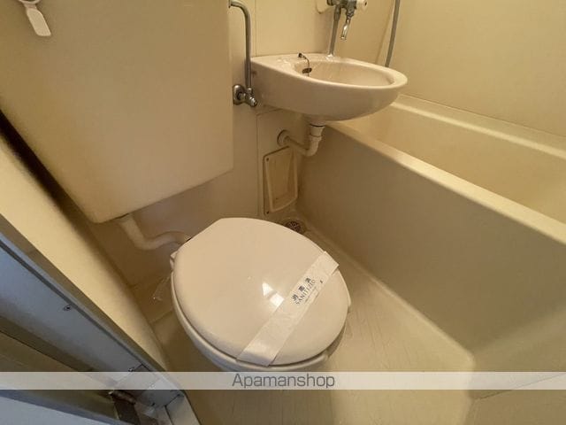 ワイアンドワイ宝町ビルの内装写真