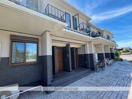 モンターニュ　リーヴル[2LDK/52.83m2]の外観2