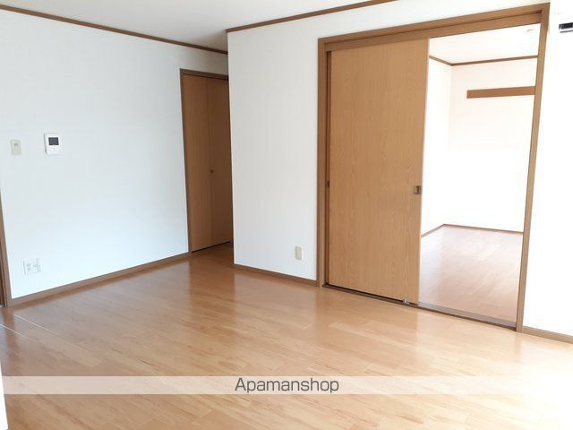 東フラワーの内装写真