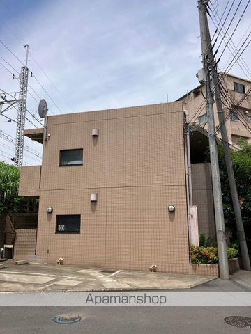az hausの外観写真