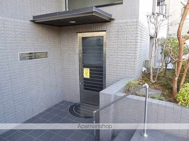 カルトゥーシュ芦花の玄関写真
