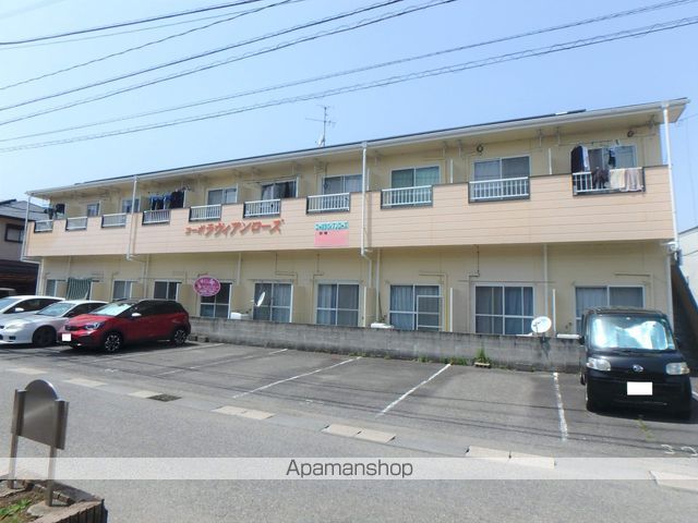 コーポラヴィアンローズの外観写真