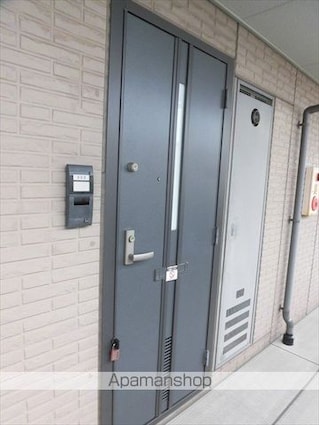 和歌山県和歌山市小雑賀[1DK/33.73m2]のエントランス1