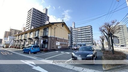 フローラル・コート[1R/26.71m2]の駐車場1