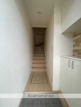 パインテイル　Ａ・Ｂ・Ｃ・Ｄ棟[3LDK/73.96m2]の玄関