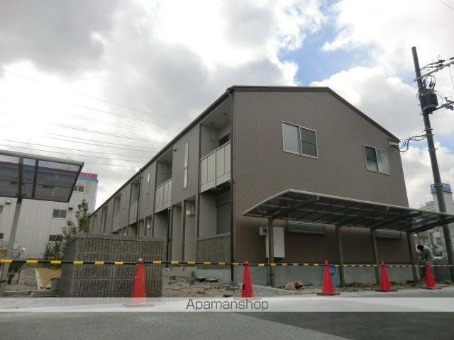 アムール LUSTERの外観写真