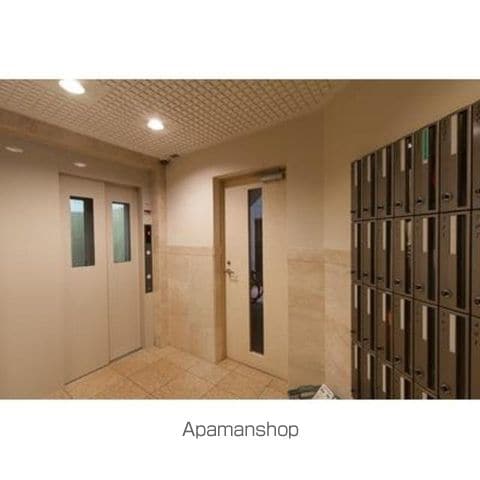 バンブー岩本町の外観写真