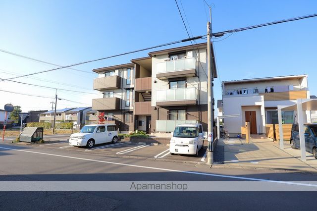 コアロードVIIIの外観写真