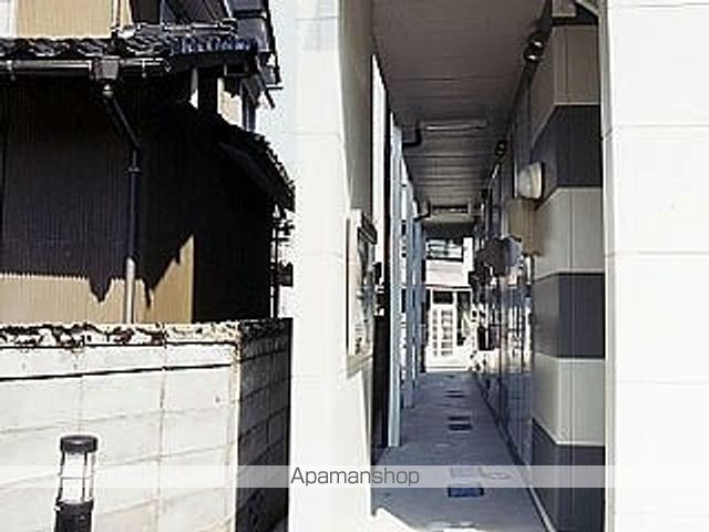 レオパレスくれはIIの玄関写真
