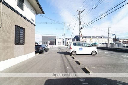 Ｗｉｎｄｓ　Ｂ棟[2LDK/62.89m2]の駐車場1