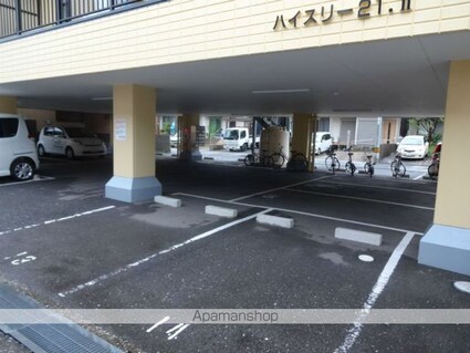 ハイスリー２１Ⅱ[1K/35.7m2]の駐車場2