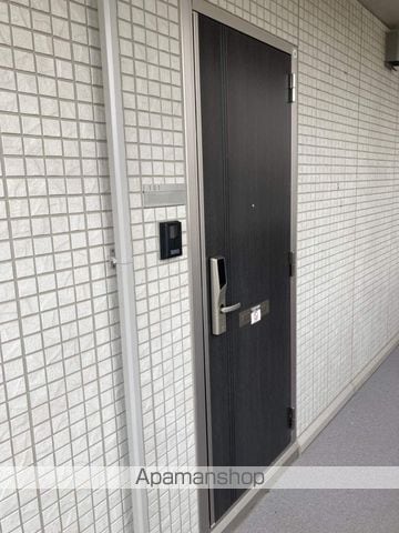 アクシス寺町の玄関写真
