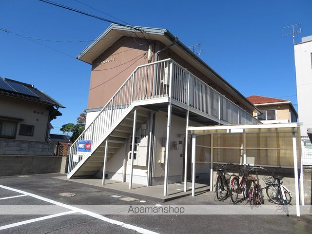 フレグランスレイCの玄関写真