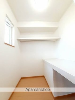 カーサ・ソーレ　Ａ[2LDK/60.17m2]の収納