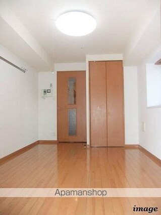 東京都港区芝３丁目[1K/22.4m2]のリビング・居間