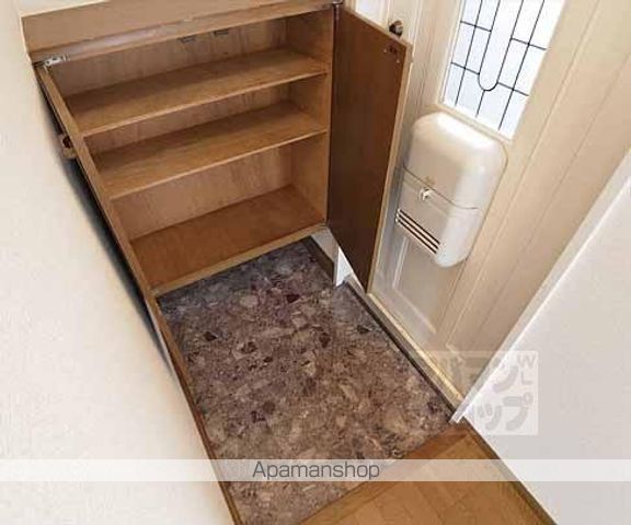 セジュール河部の内装写真