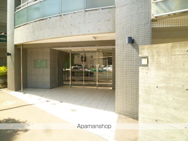 ADEN宮の森の玄関写真