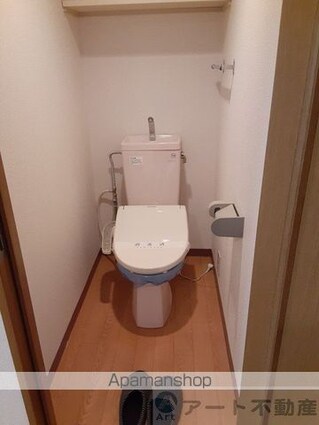 グランアルブル山越Ⅲ[2LDK/45.36m2]のトイレ