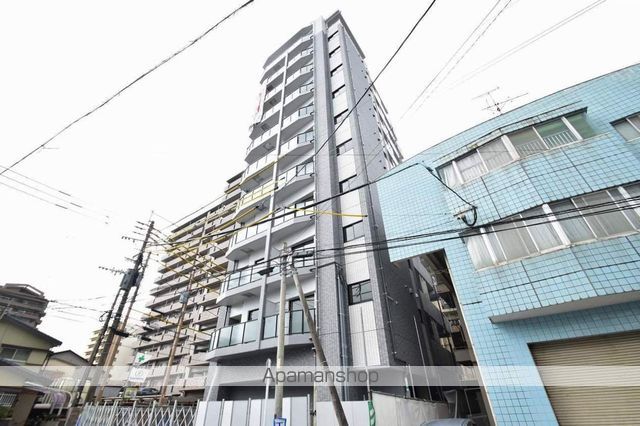 シャイニング上荒田の玄関写真