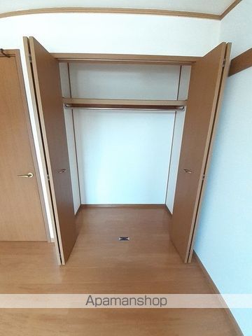 セピアIIの内装写真