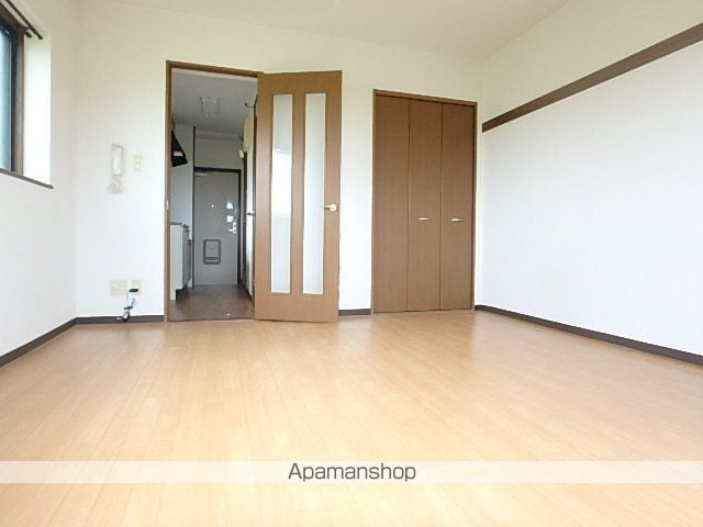 GRANDIRの内装写真