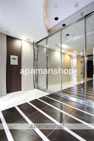 ラシュレエグゼHOMMACHIの玄関写真