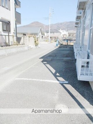 レオパレスＢａｎ[1K/19.87m2]の駐車場2