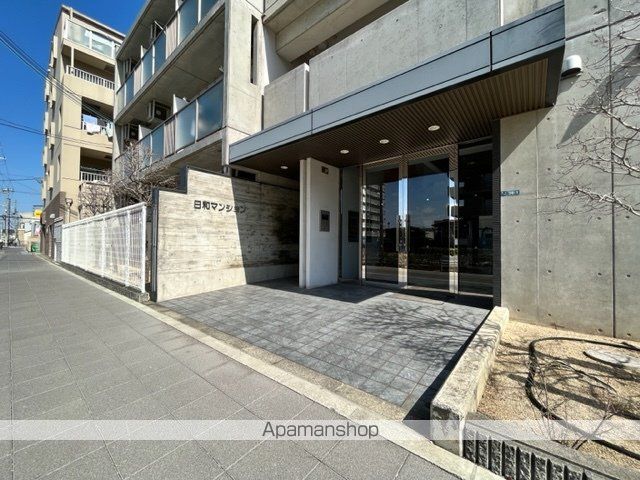 日和マンションの玄関写真