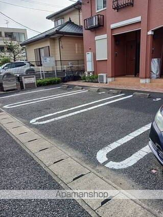 ウィステリア[1LDK/43.1m2]の駐車場