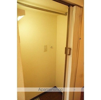 グリーンコート弦巻[1R/16.78m2]の収納