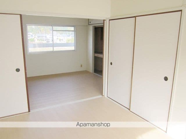 ヴィラナリー川津1号棟の内装写真