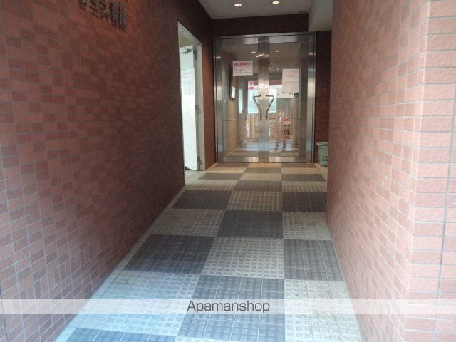 M’プラザ香里弐番館の玄関写真