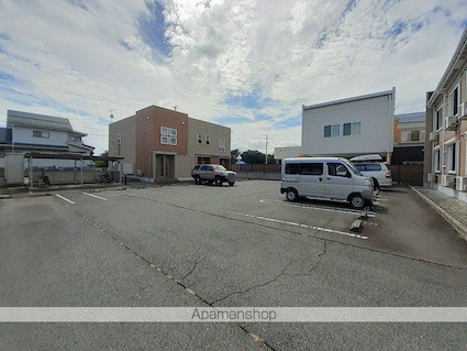 サン・メーラⅠ[1R/36.28m2]の駐車場2