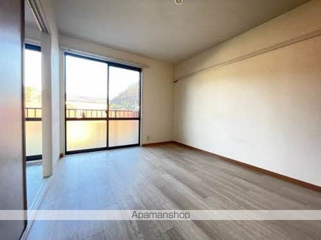 apartment 福島県伊達郡川俣町字新中町64
物件地図